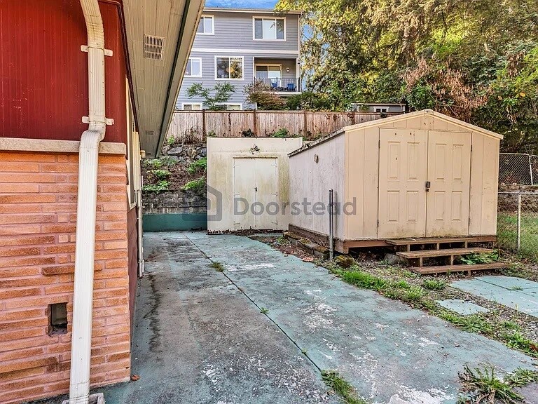 Building Photo - 3533 NE 17th Pl