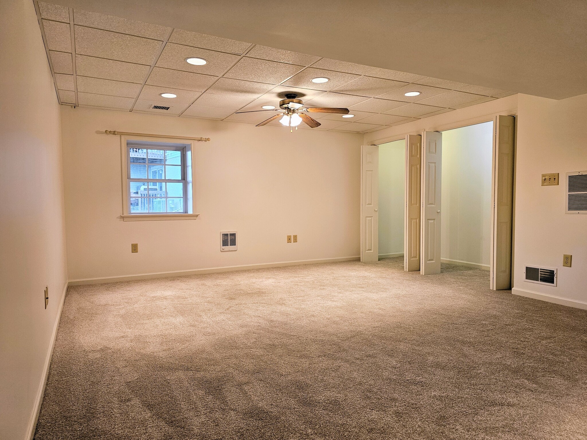 Building Photo - 107 Acorn Ln