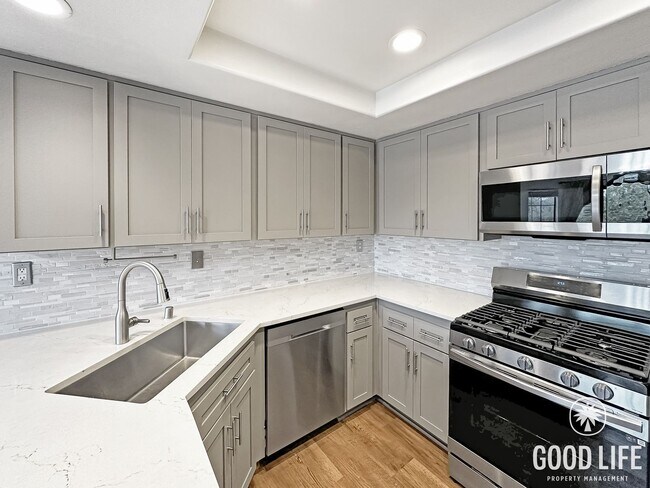 Building Photo - Mission Viejo Gem! Private Yard, Vaulted Ceilings & Resort-Style Pool + Spa