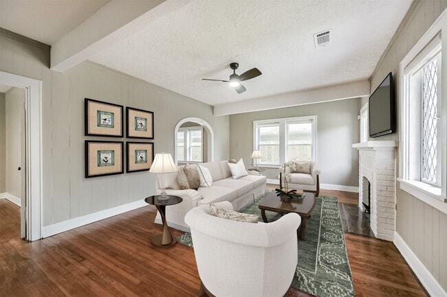 Building Photo - 2606 Oakdale St