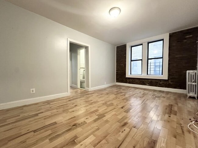 Building Photo - 1 bedroom in NEW YORK NY 10040