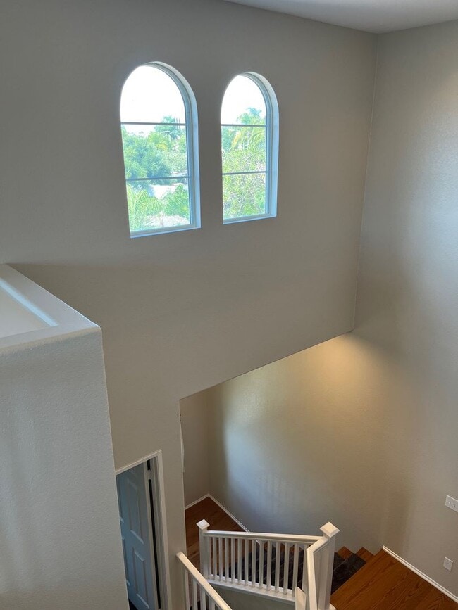 Building Photo - 3 Bedroom 2 1/2 bath Murrieta Townhome