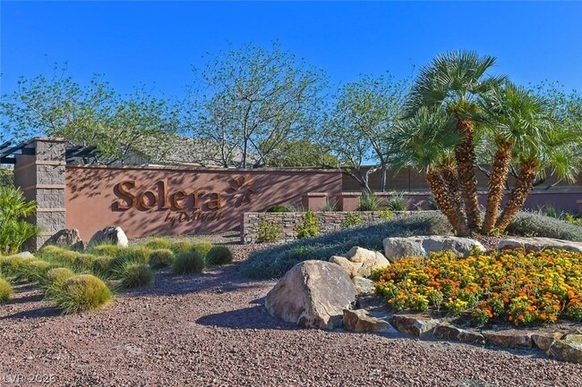 Building Photo - 2407 Jada Dr