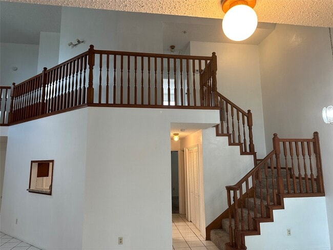 Building Photo - 3654 Palm Grove Dr