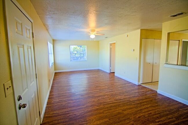 Building Photo - 2418 Mary Jewett Cir