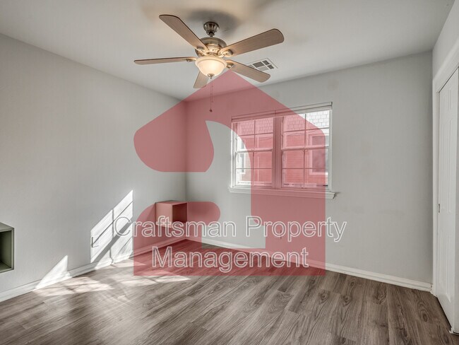 Building Photo - 2024 NW 45th St