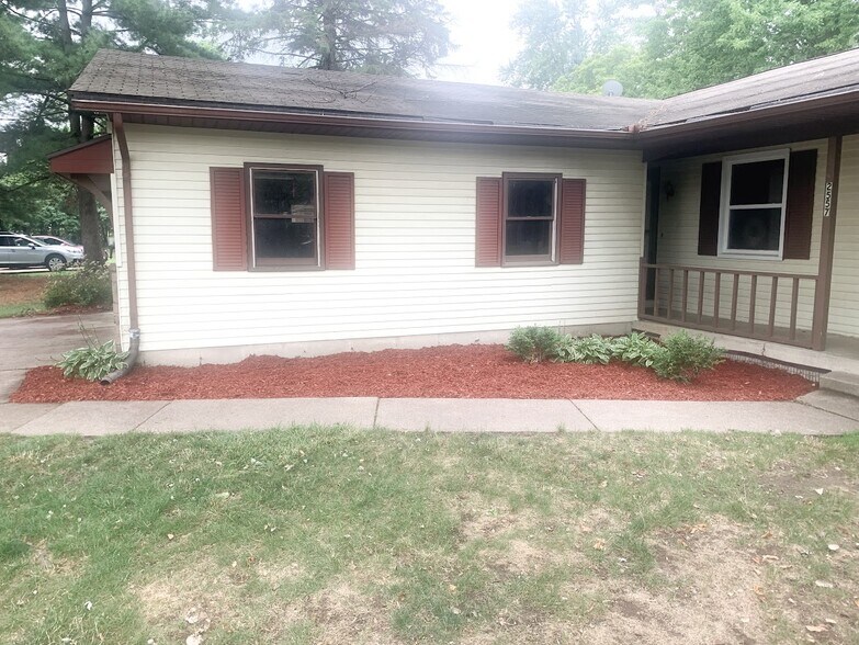 Building Photo - 2555 Ridgemoor Dr SE