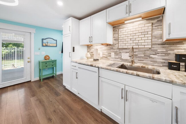 Building Photo - 505 Anemone St