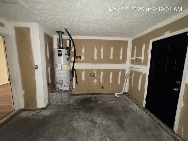 Building Photo - 1641 Veanna Dr