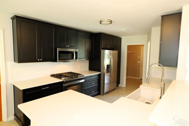 Building Photo - 1452 Roebling Tr