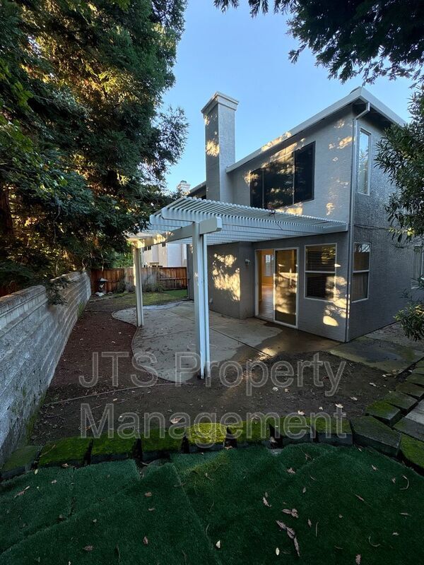 Building Photo - 9542 Windrose Ln