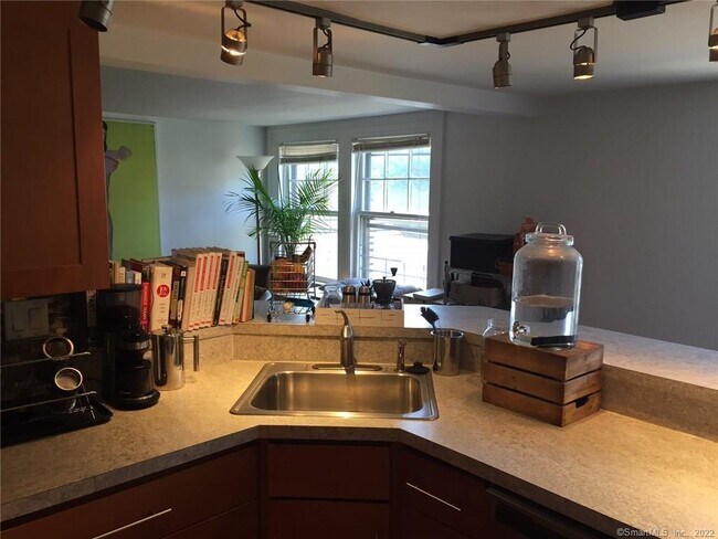 Building Photo - 209 Willard St