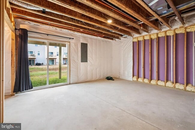 Building Photo - 2505 Boeing Way