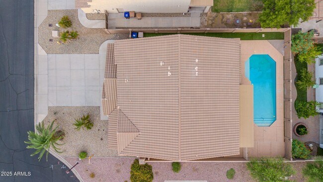 Building Photo - 7859 W Redbird Rd