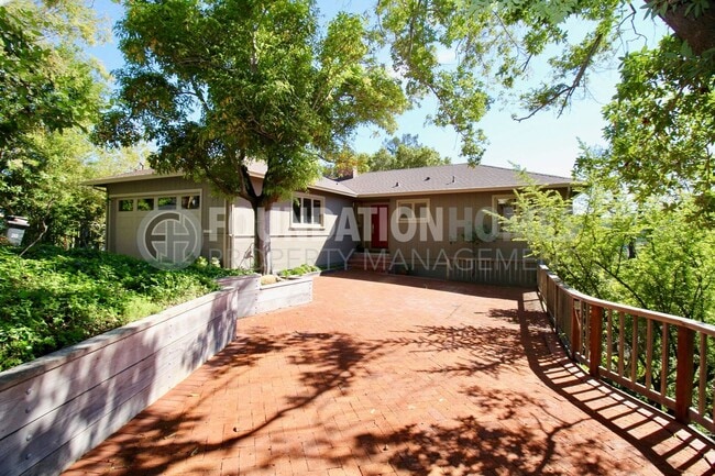 Building Photo - 4BD/2BA San Anselmo Home on a Cul-De-Sac!  Mount Tam Views!  Large Yard!   FOUNDATION