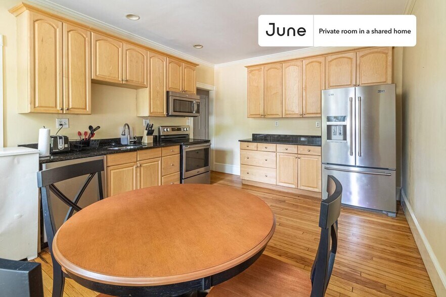 Building Photo - Room in Shared 5 bed/2 bath home