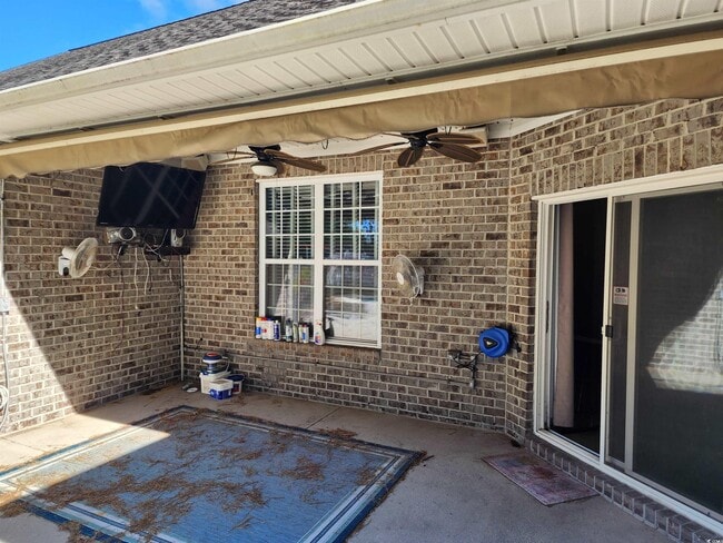 Building Photo - 2360 Clandon Dr