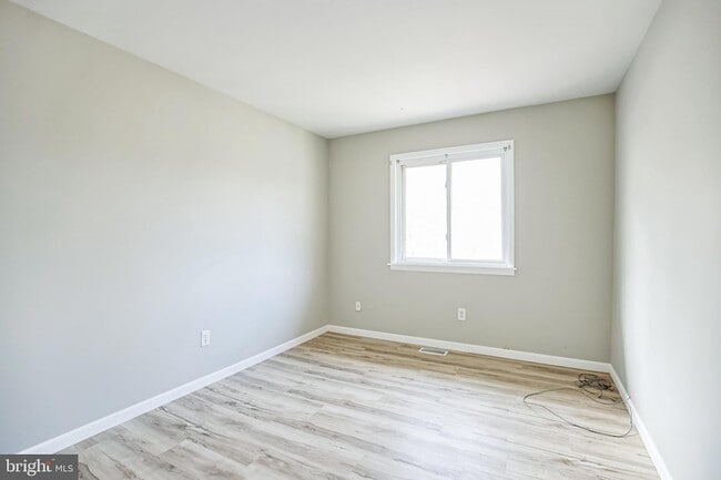 Building Photo - 63 Villanova Ct