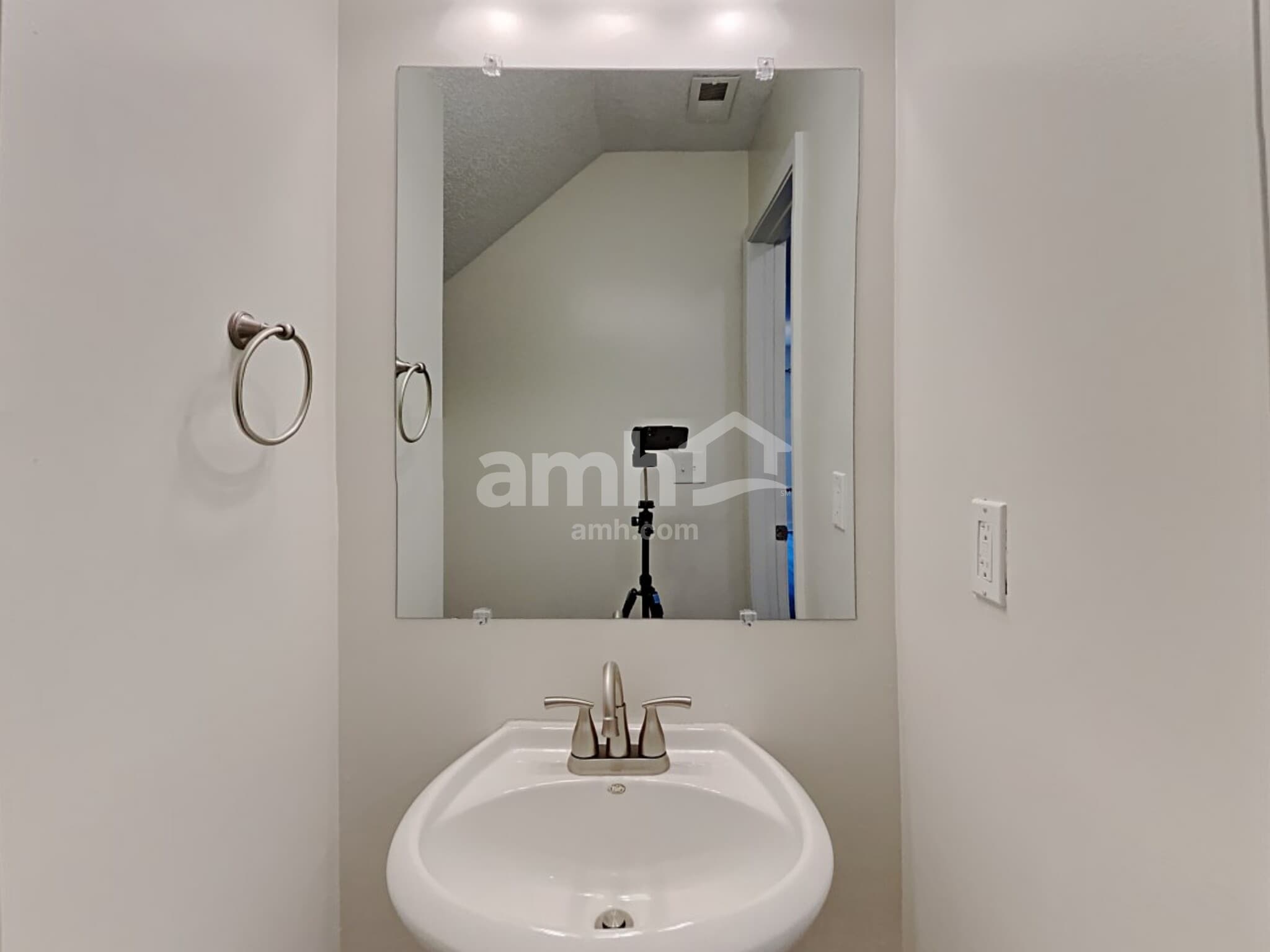 Building Photo - 3112 Teton Dr