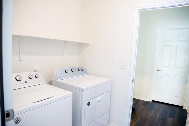 Building Photo - 6305 Conestoga Wagon Way