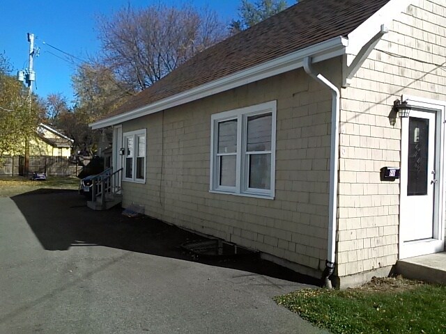 Building Photo - 608-610 Cooper Ave