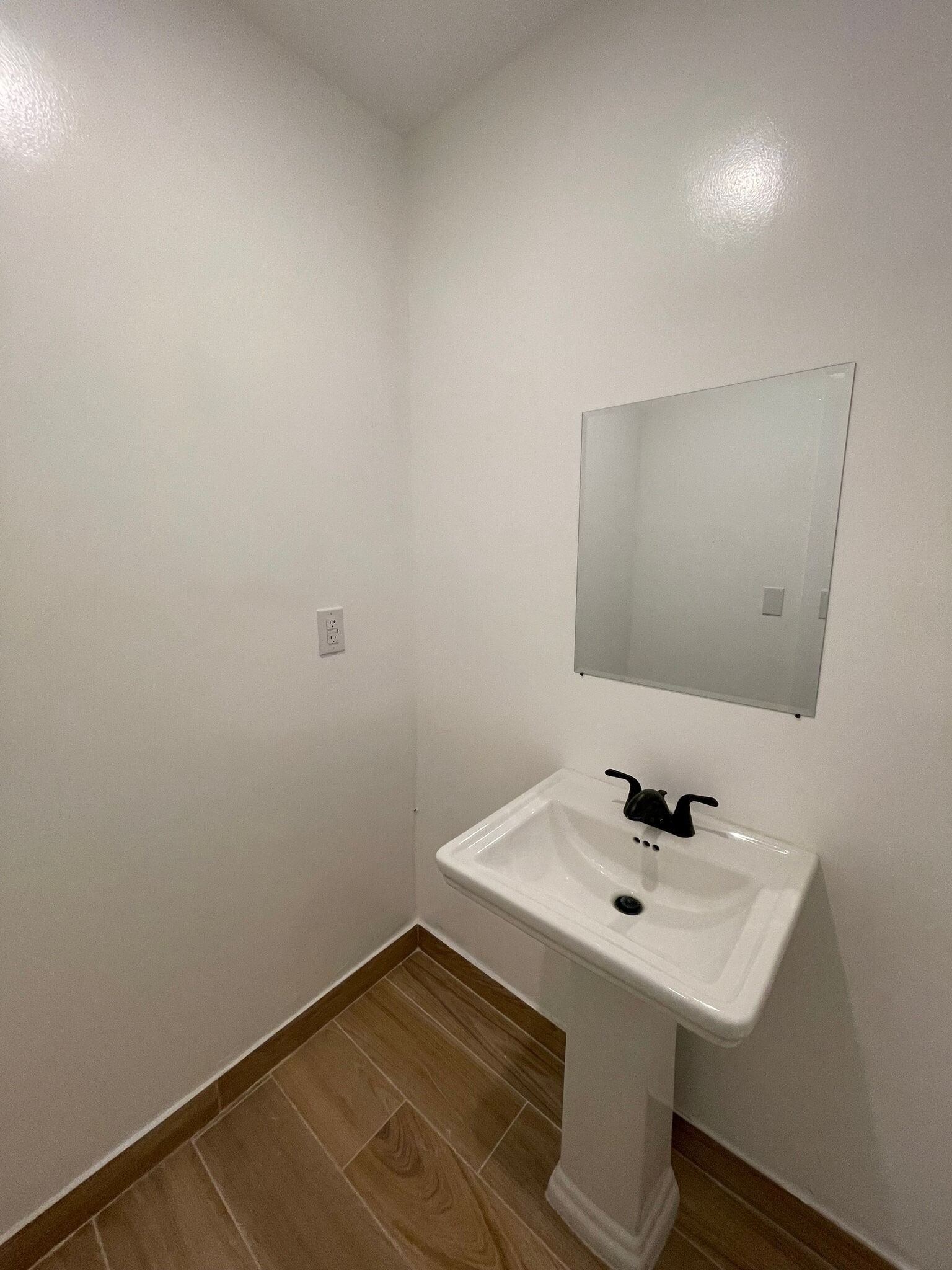 Building Photo - 20301 Cohasset St