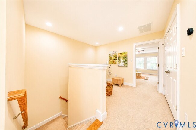 Building Photo - 5421 Hickory Ann Dr