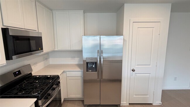 Building Photo - 9226 Speckled Trout Dr