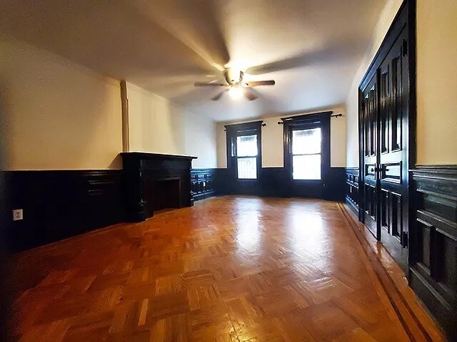 Building Photo - 306 Lewis Ave