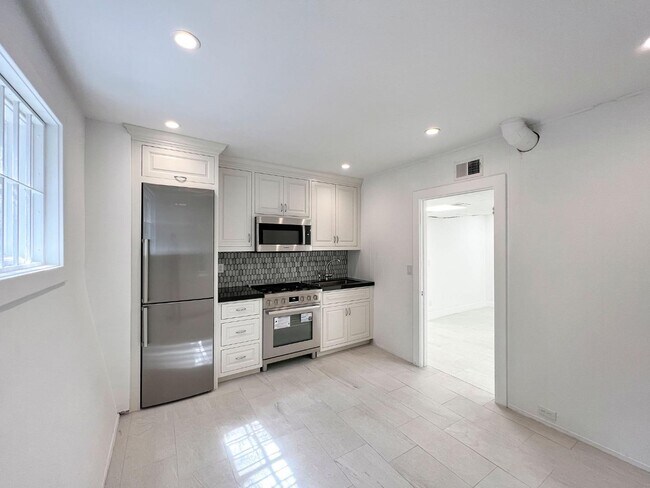 Building Photo - 85 Fagan Dr