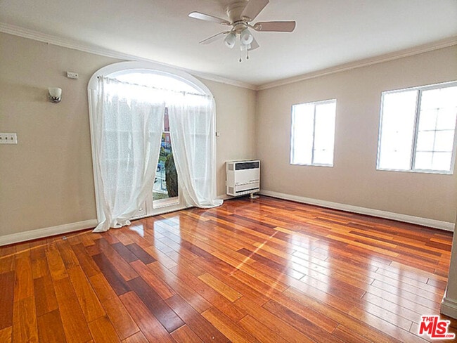 Building Photo - 205 N New Hampshire Ave