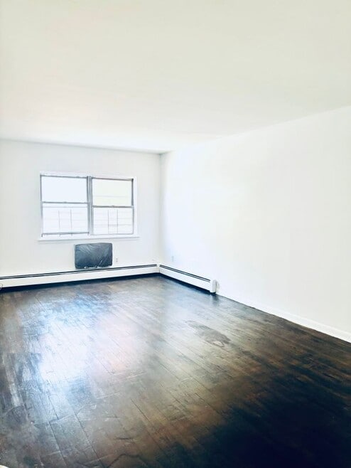 Building Photo - 3809 Review Pl