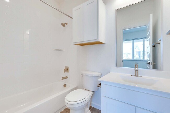 Building Photo - 133 James Rose Ln