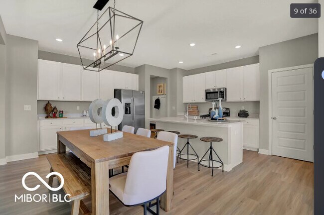 Building Photo - 1104 Sunderland Dr