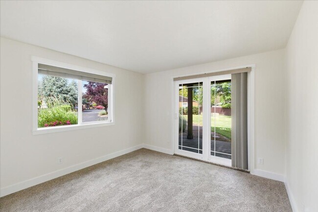 Building Photo - 2864 Newton Pl