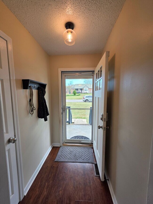 Building Photo - Welcome to Your Dream Retreat!