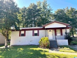 Building Photo - 678 Cummins Ave