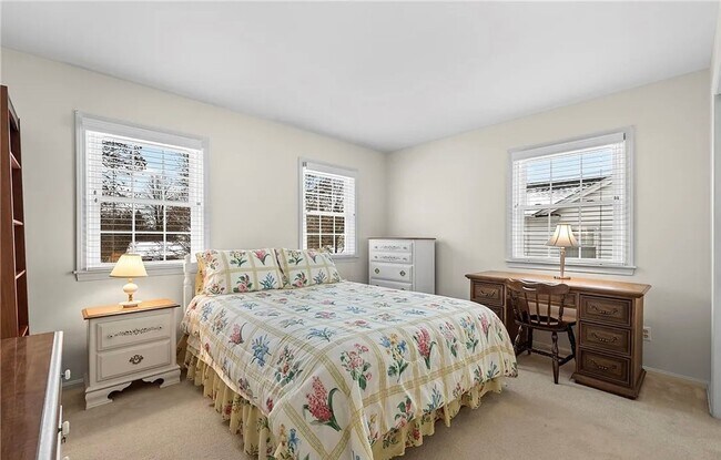 Building Photo - 118 Clairhaven Dr