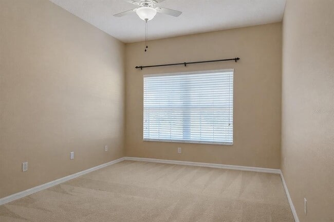 Building Photo - 1136 Crestwood Commons Ave