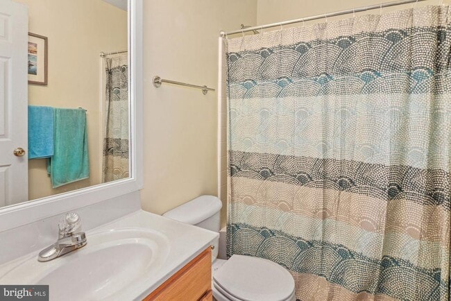 Building Photo - 29 Harbour Heights Dr