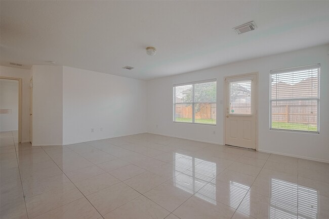 Building Photo - 6814 Shallow River Ct
