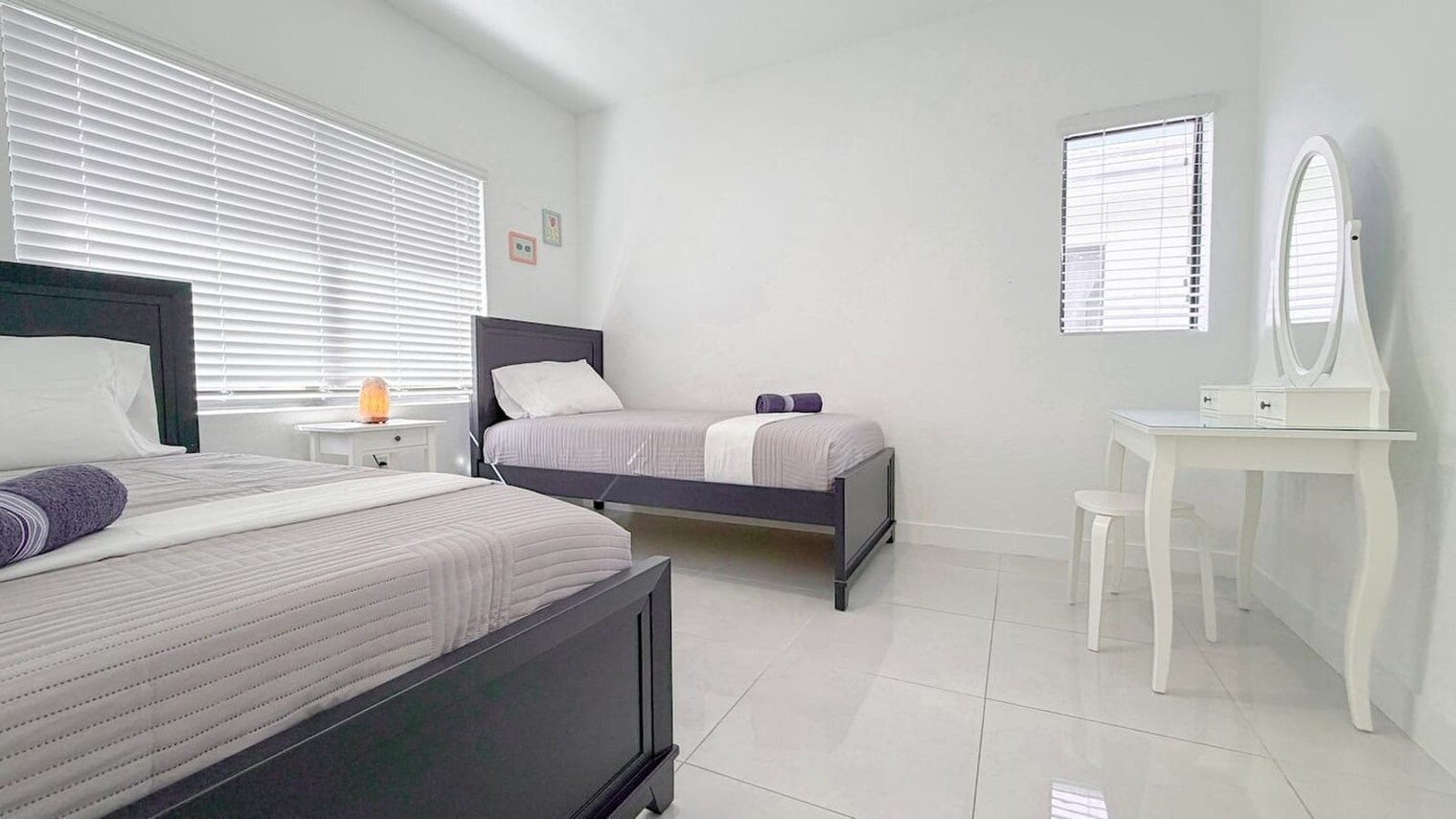 Building Photo - 1163 NW 2nd St