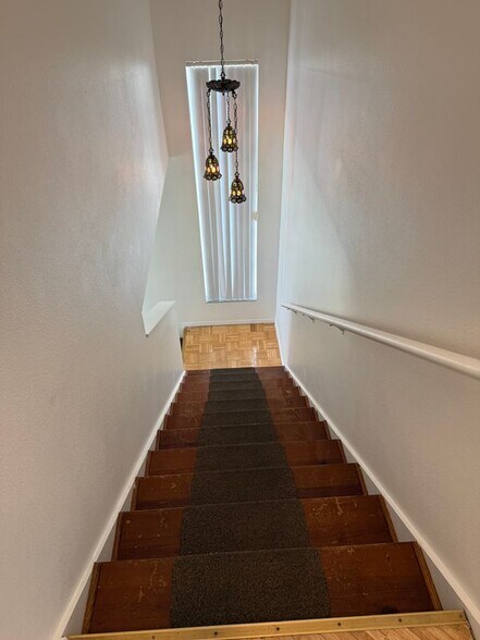 Building Photo - 2135 Jessa Dr