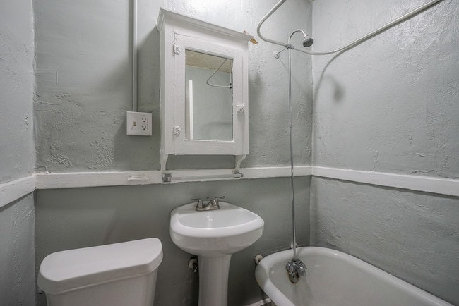 Building Photo - 3721 Broadway Blvd