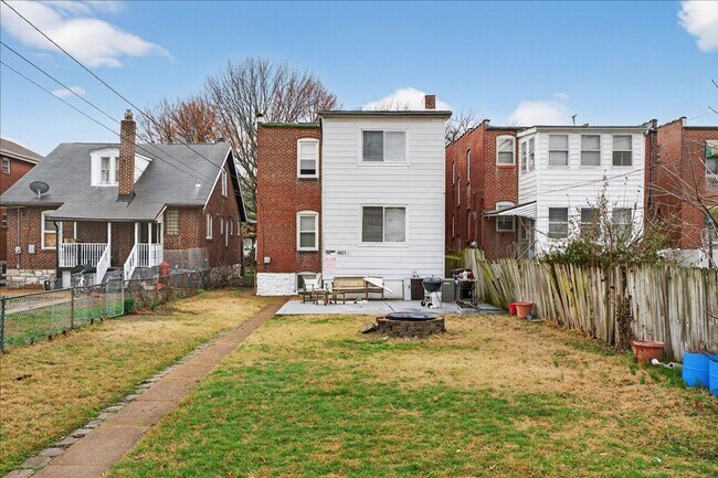 Building Photo - 4621 Quincy St