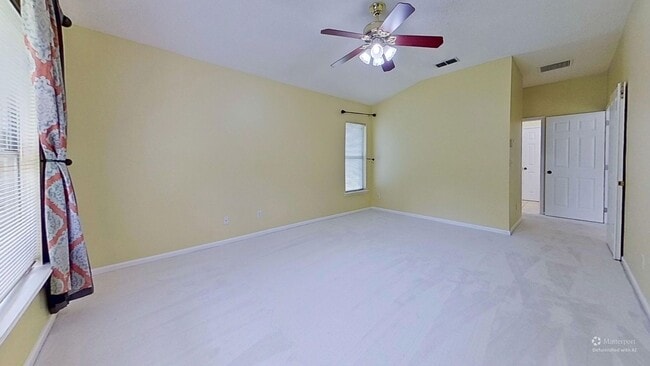 Building Photo - Welcome home - Charming 3 Bedroom in Hatton Chase!