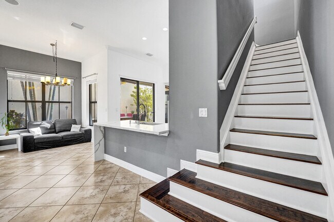 Building Photo - 3946 NW 84th Way