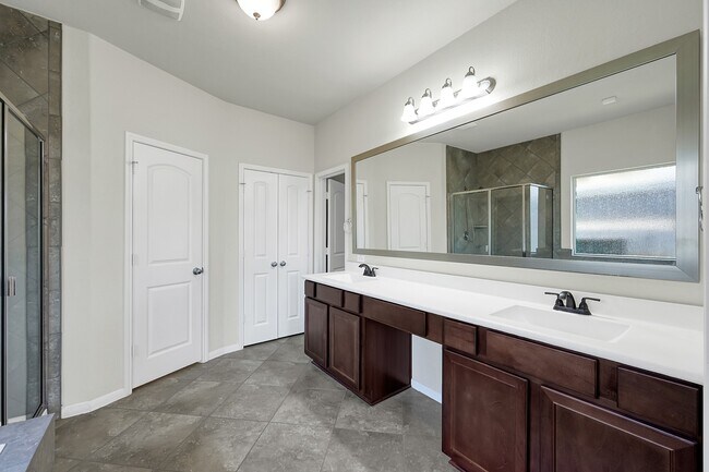 Building Photo - 30119 Saw Oaks Dr