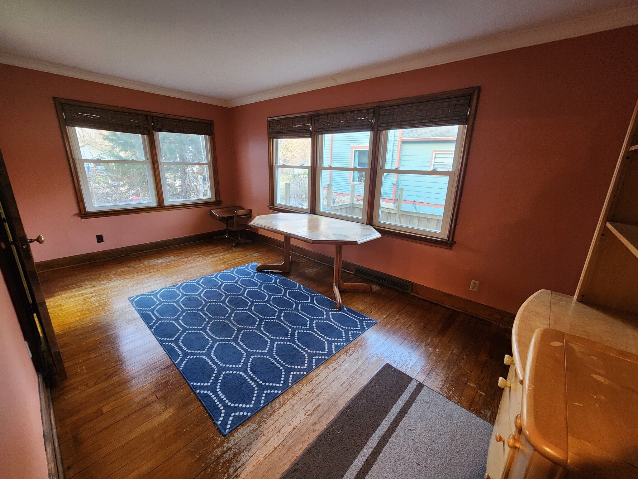 Sun Room - 134 W Lincoln St