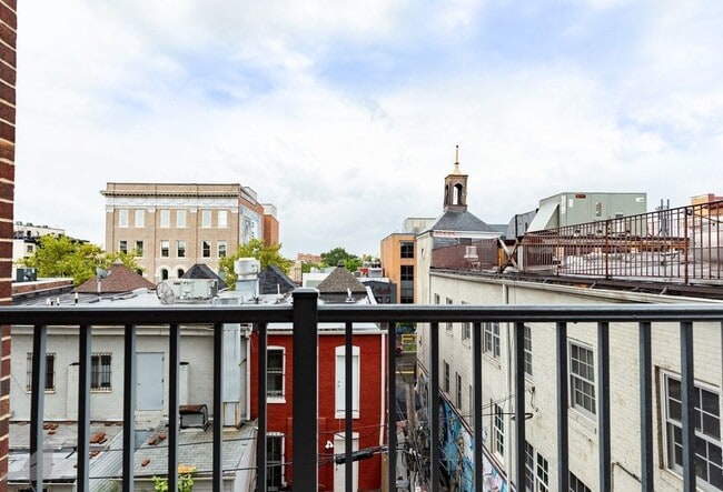 Building Photo - 2020 12th St NW